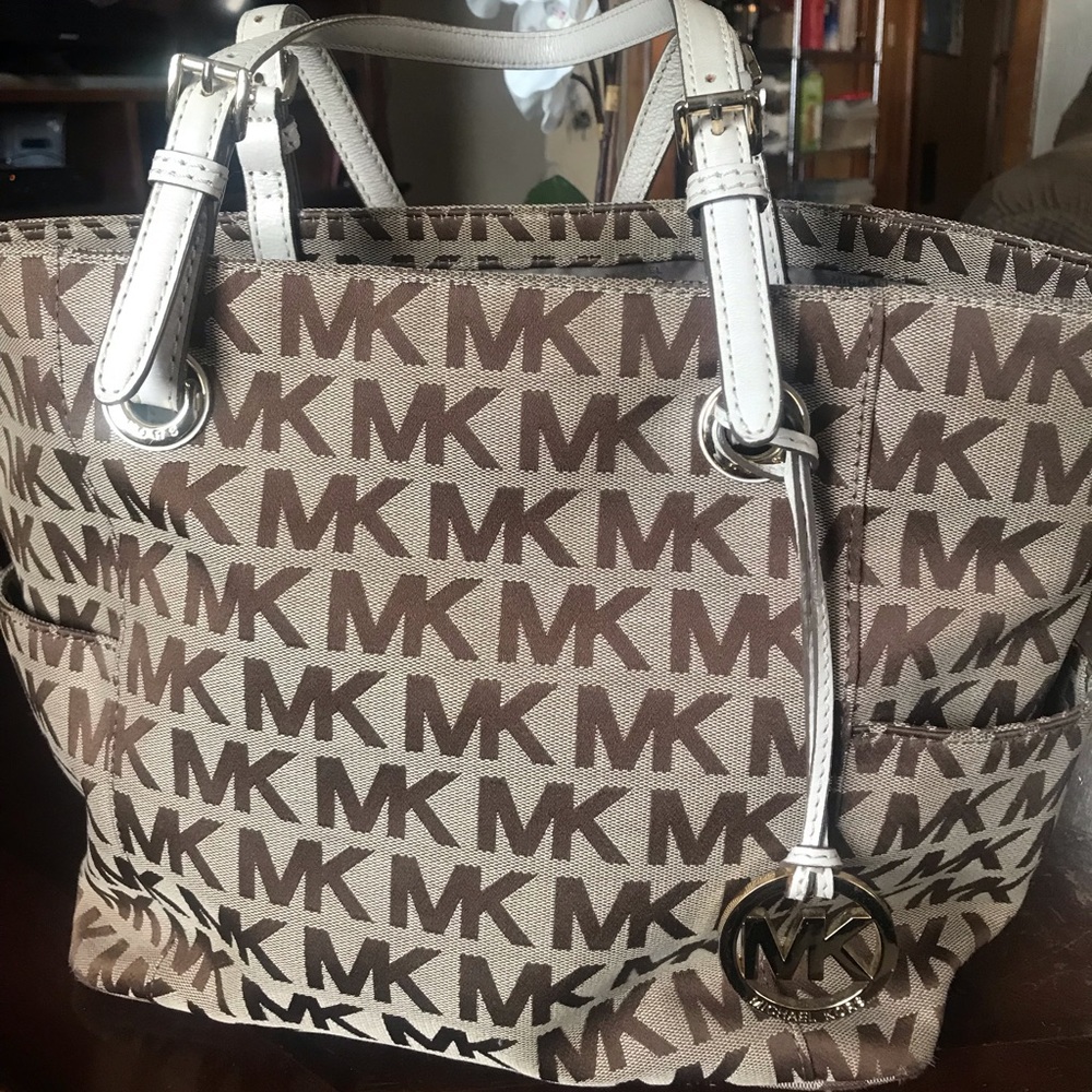 Michael Kors Jetset Monogram Handbag
